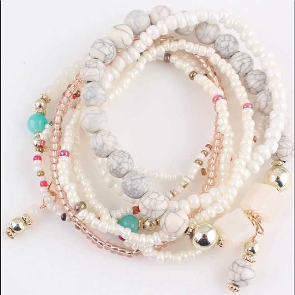 ‼️SALE‼️Bohemian Style Beaded Bracelets - Picture 3 of 4